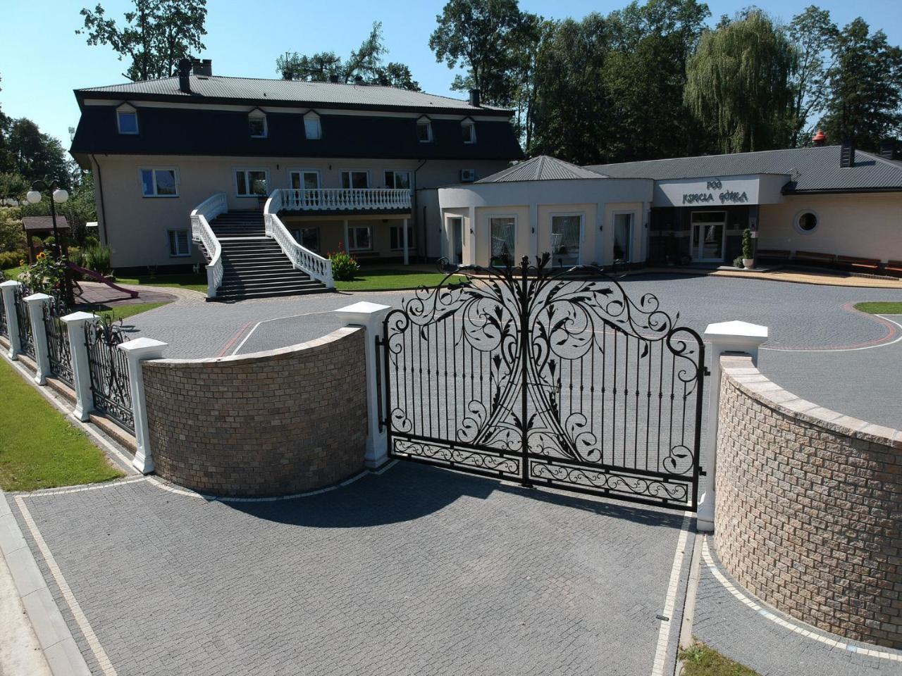 Pod Ksiecia Gorka Hotel Oleszyce Kültér fotó