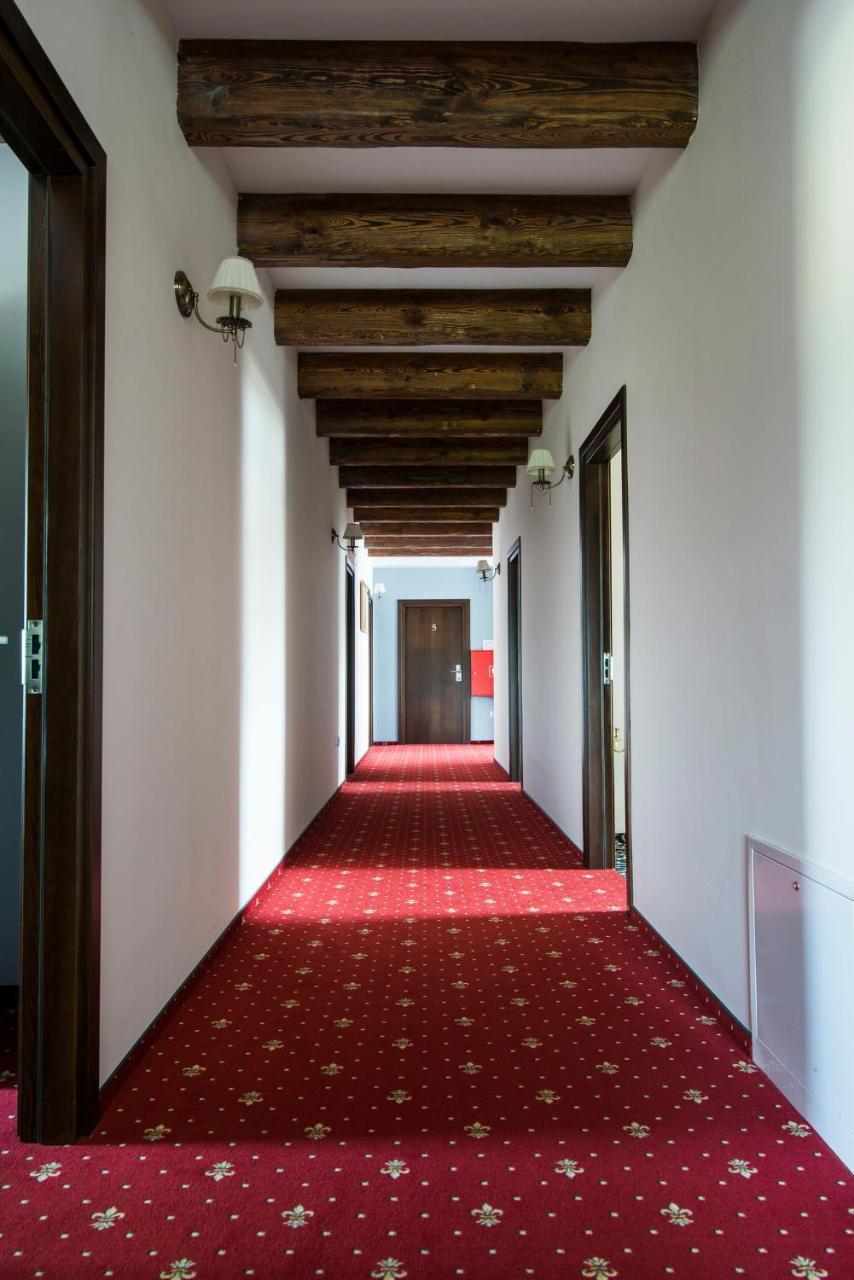 Pod Ksiecia Gorka Hotel Oleszyce Kültér fotó